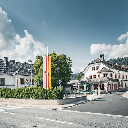 Das Salvator Iris Porsche Landhotel Фризах Экстерьер фото
