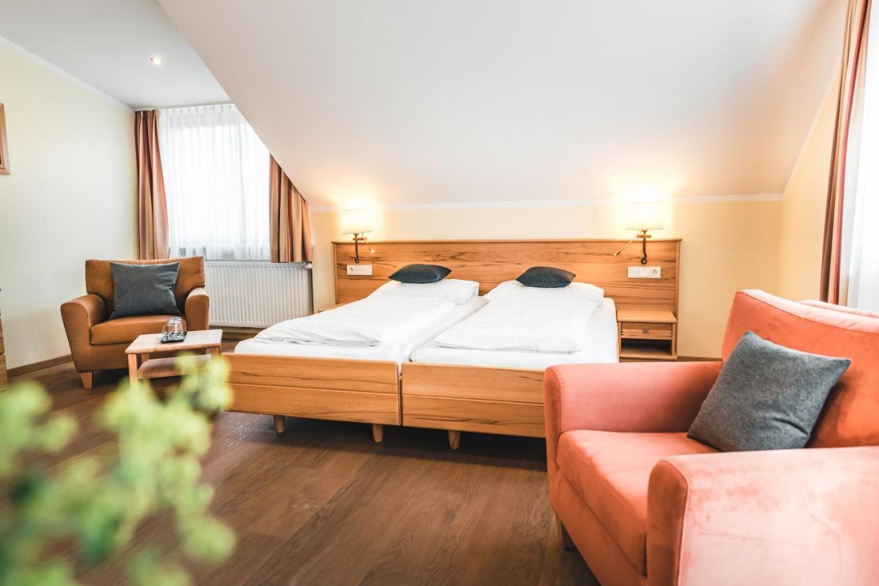 Das Salvator Iris Porsche Landhotel Фризах Экстерьер фото