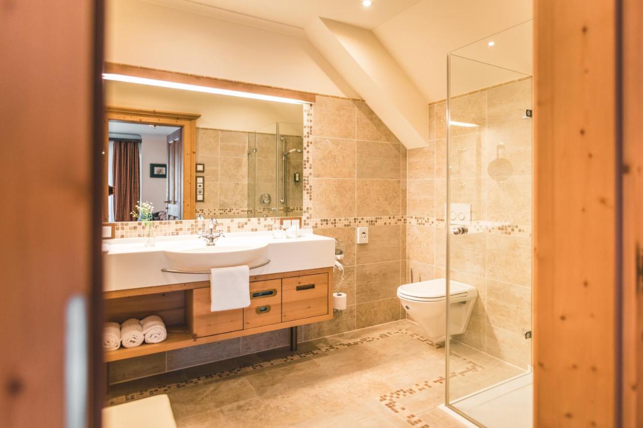 Das Salvator Iris Porsche Landhotel Фризах Экстерьер фото