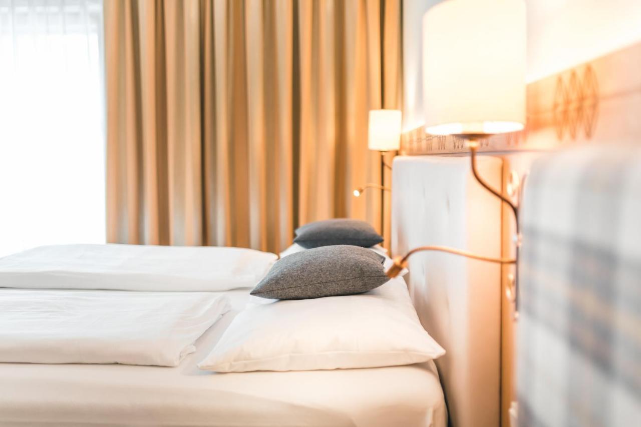Das Salvator Iris Porsche Landhotel Фризах Экстерьер фото