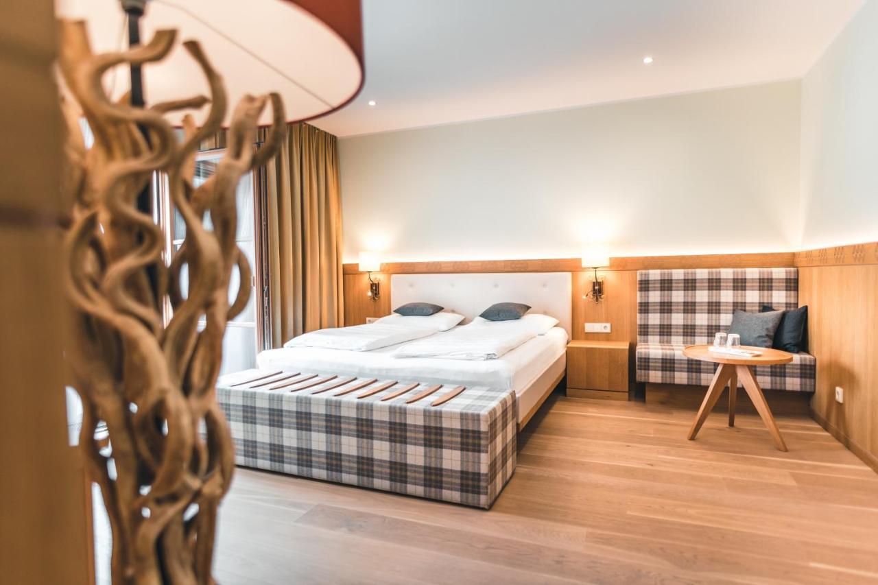 Das Salvator Iris Porsche Landhotel Фризах Экстерьер фото