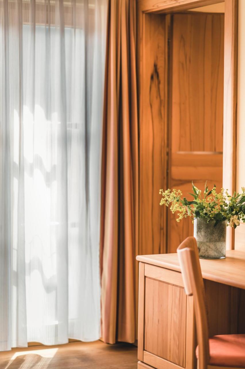 Das Salvator Iris Porsche Landhotel Фризах Экстерьер фото